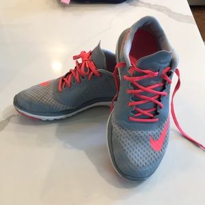 Nike sneakers size 8